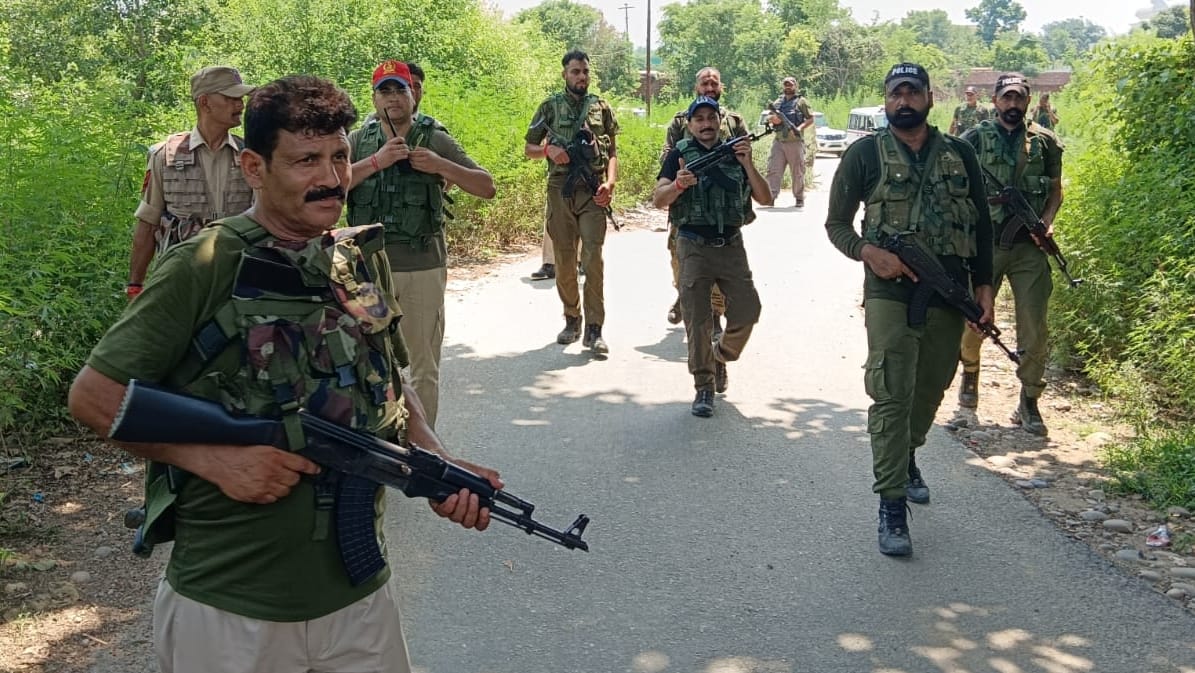Jammu : Suspects seen in Gharota police and SOG conducted search operation