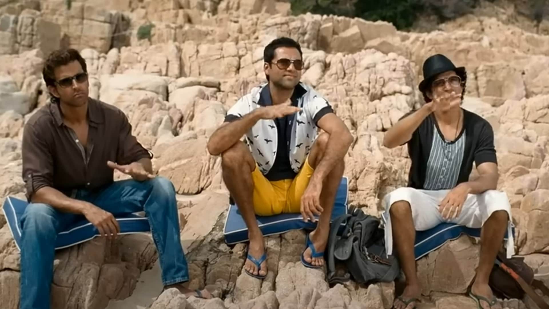 Zindagi Na Milegi Dobara completes 13 years Farhan Akhtar remembers Hrithik Roshan Abhay Deol in special way
