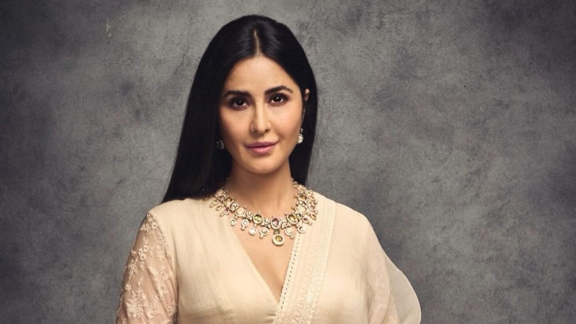 Bollywood Actress played negative villain role in films Priyanka Chopra Katrina kaif Kajol tabu