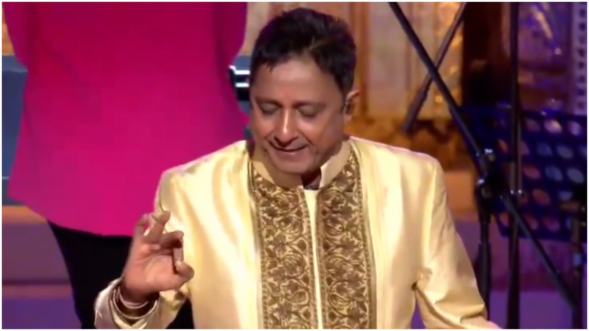 Sonu Nigam Udit Narayan AR Rahman Neeti Mohan Performance at Anant Ambani Radhika Merchant Mangal Utsav