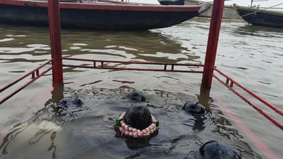Rain affect Aarti place on Ghats in kashi got submerged