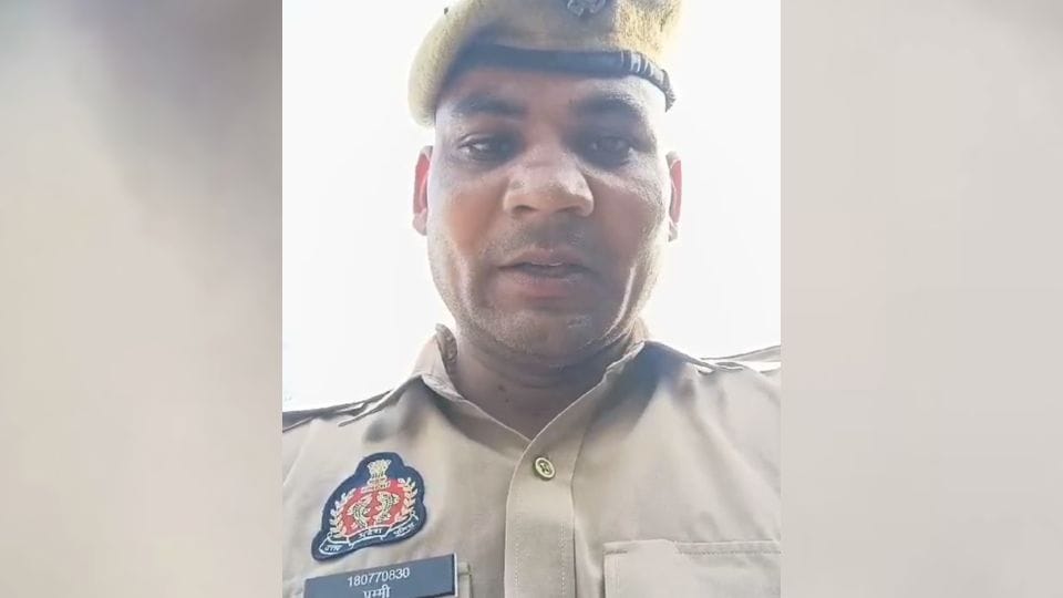 constable deployed for security of EVMs in Municipality office in Ghaziabad shot himself