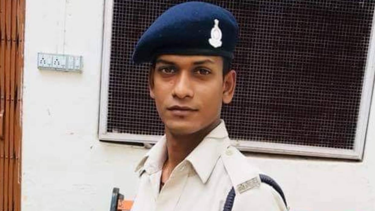 Constable dismissed for allegedly transacting money in Mahadev online betting app