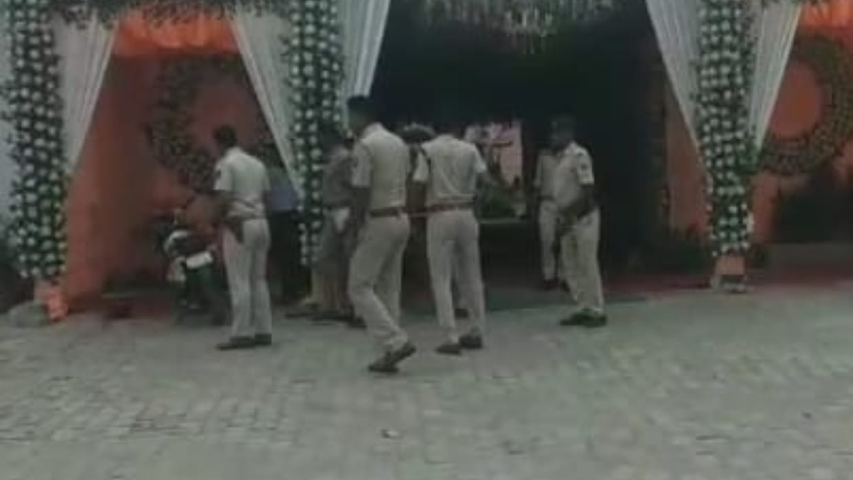 Bihar News : Bihar Police engaged after health department officer shot in Patna