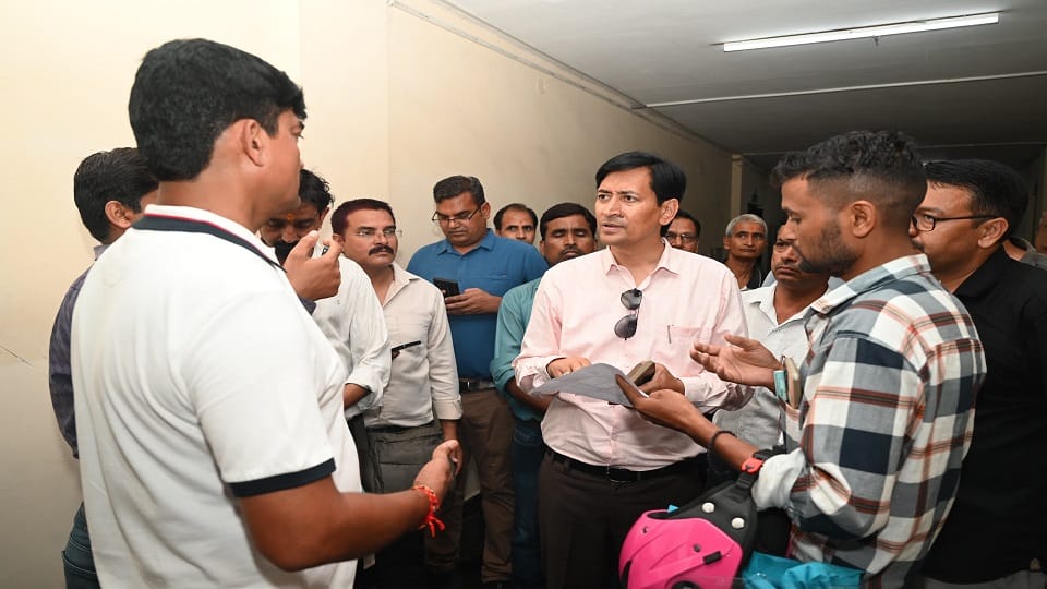 Kumaon Commissioner Deepak Rawat raided in haldwani