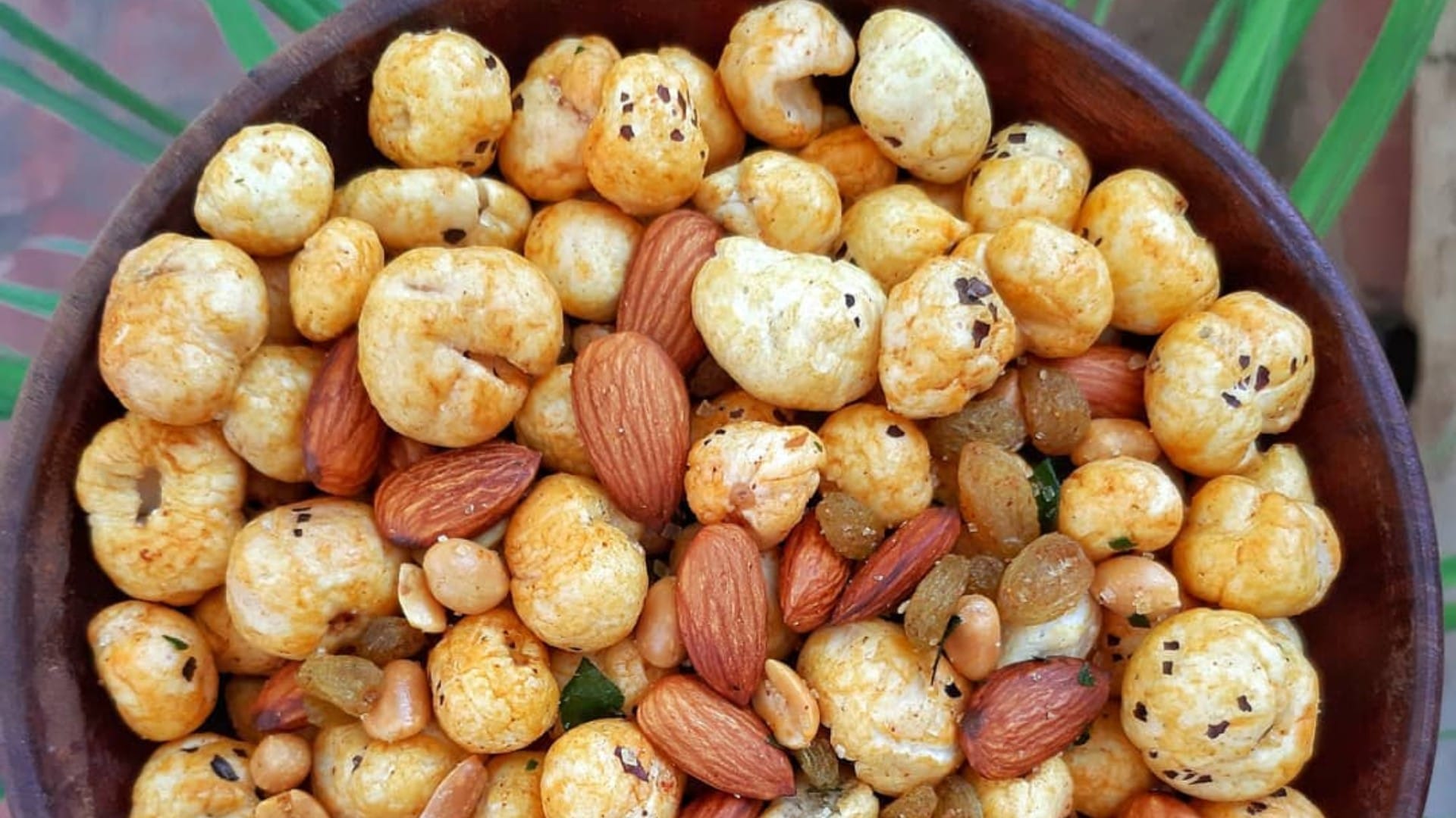 Navratri Fasting 9 Days Dish How to Make Falahari Namkeen Check Fasting Recipes