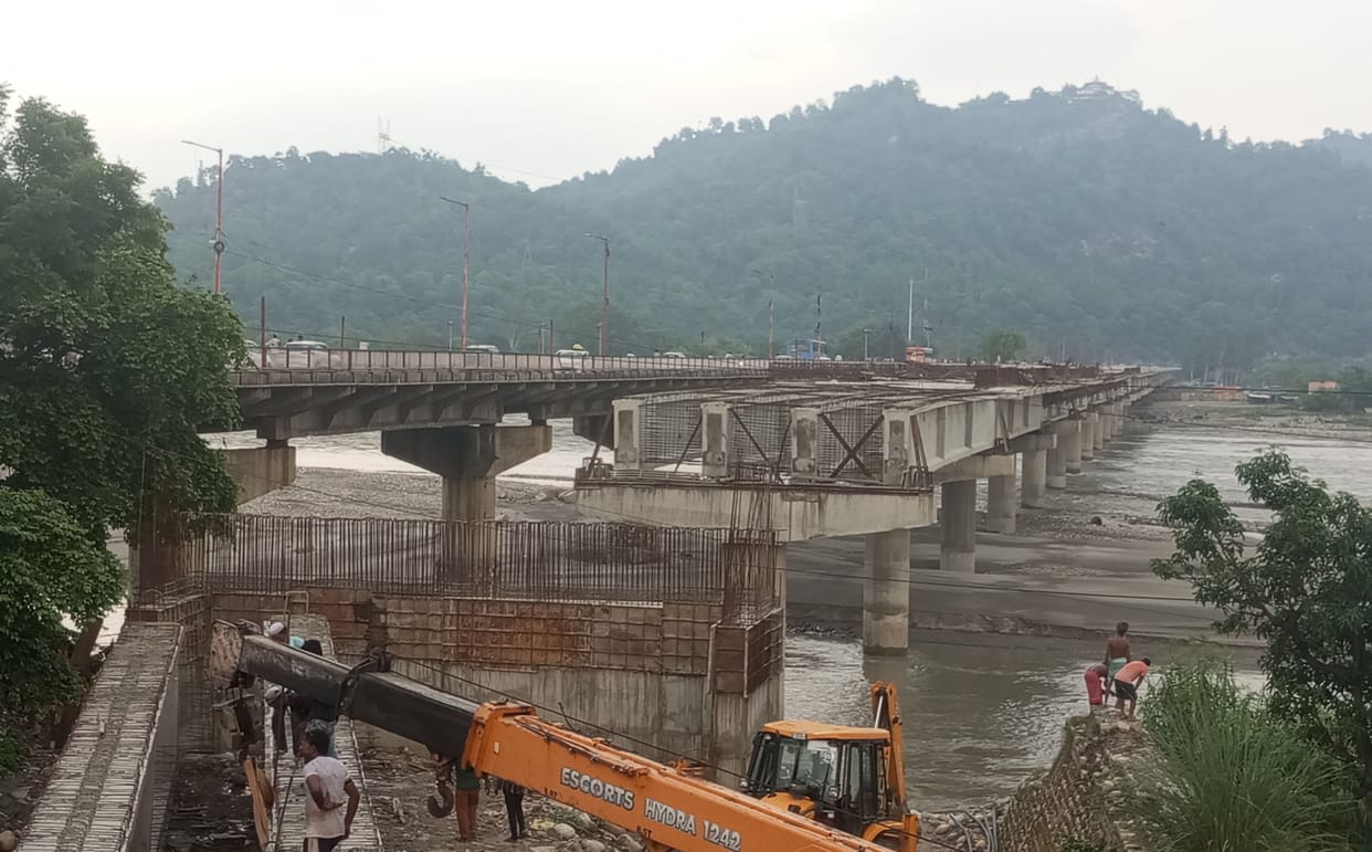 Haridwar News cost increased from 57  to 65 crore, yet the Chandi Ghat bridge was not built on time
