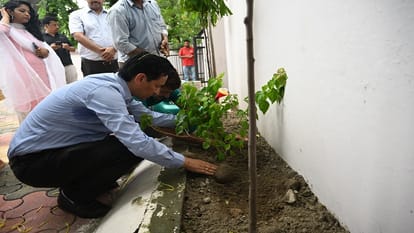 Kumaon Commissioner Deepak Rawat wished Harele festival in haldwani