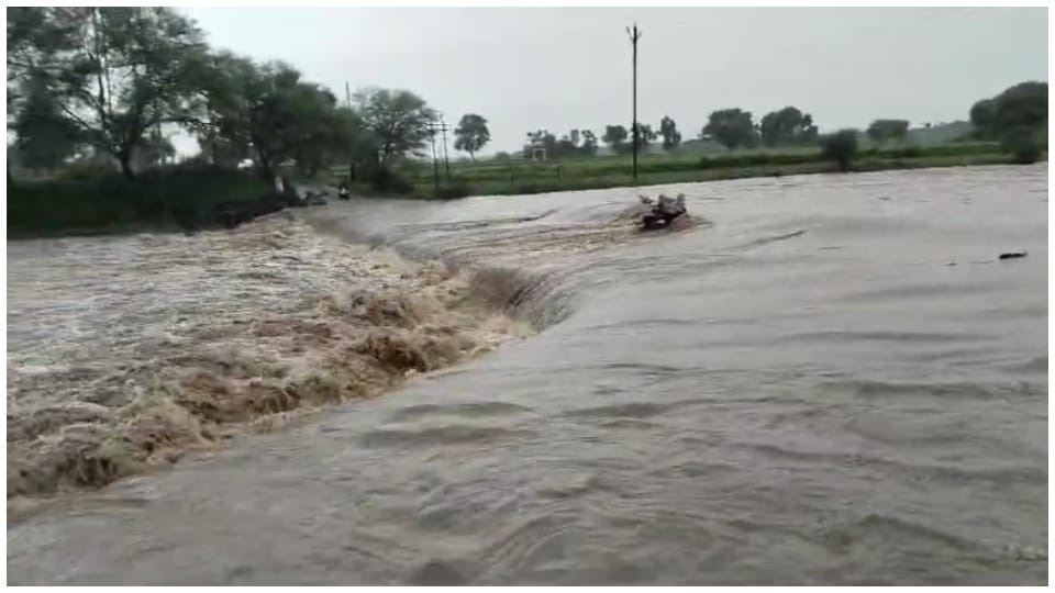 MP Weather Update: Rivers and drains in spate due to rain in Agar Malwa