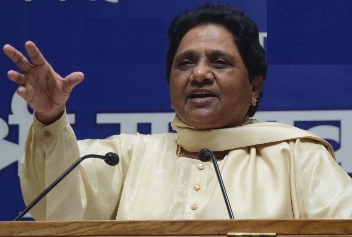 Mayawati Targetted congress and samajwadi-party on sc st reservation