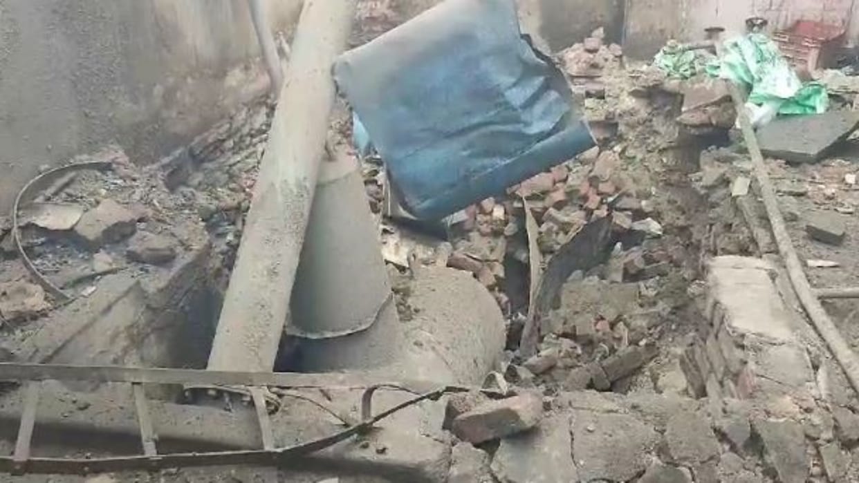 Ajmer : Explosion occurred due to boiler burst in Petha factory, 2 workers injured due to collapse of tin shed