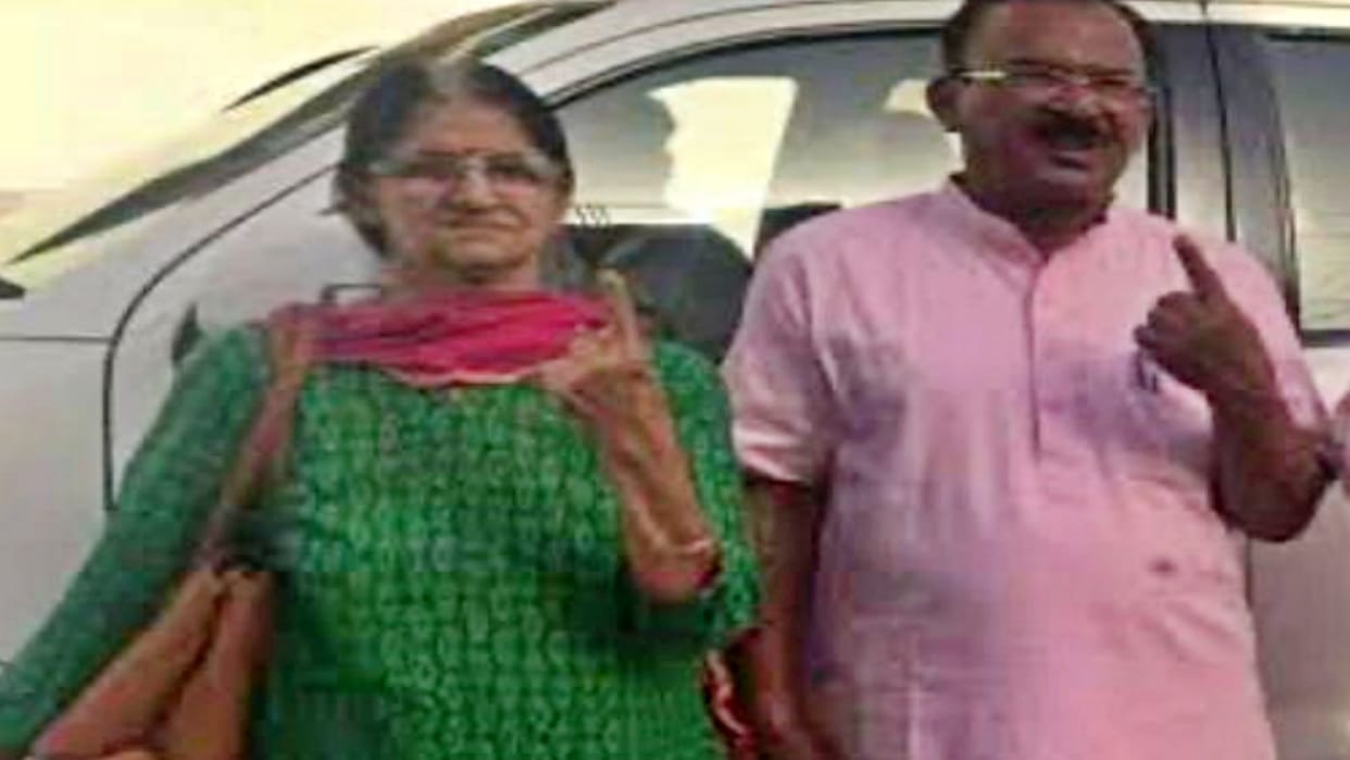 Rajasthan Assembly Speaker Vasudev Devnani Wife Indra Devi in Critical Condition News in Hindi