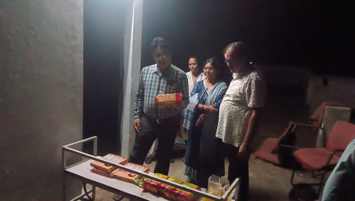 Umaria News: Food safety officer reached Birsinghpur Pali Hospital on complaint of poor quality food