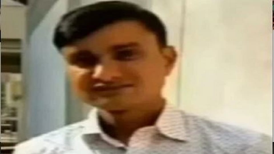 The young man committed suicide by hanging himself over the phone with his wife, who was working in Noida.