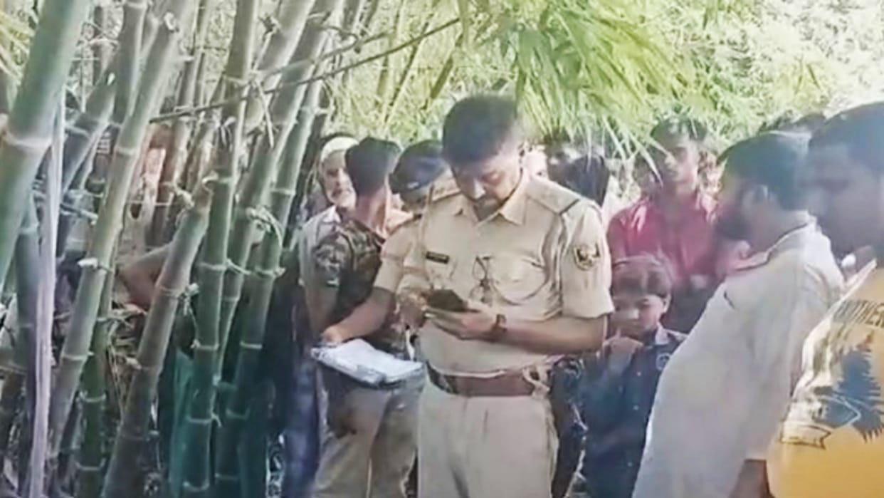 Begusarai News: Brutal murder of a tenth class Girl student, body found hanging in cemetery of Bansbari