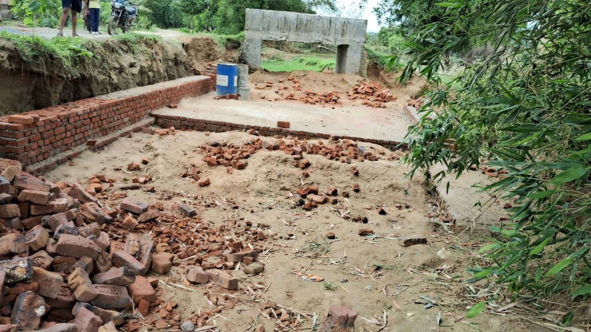 Bihar News: Corruption also came to light in culverts built for irrigation in Gaya, MP Abhay Kushwaha