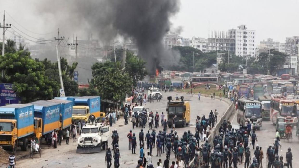 Bangladesh: Violence over job quota protest several people died; schools and colleges to shut
