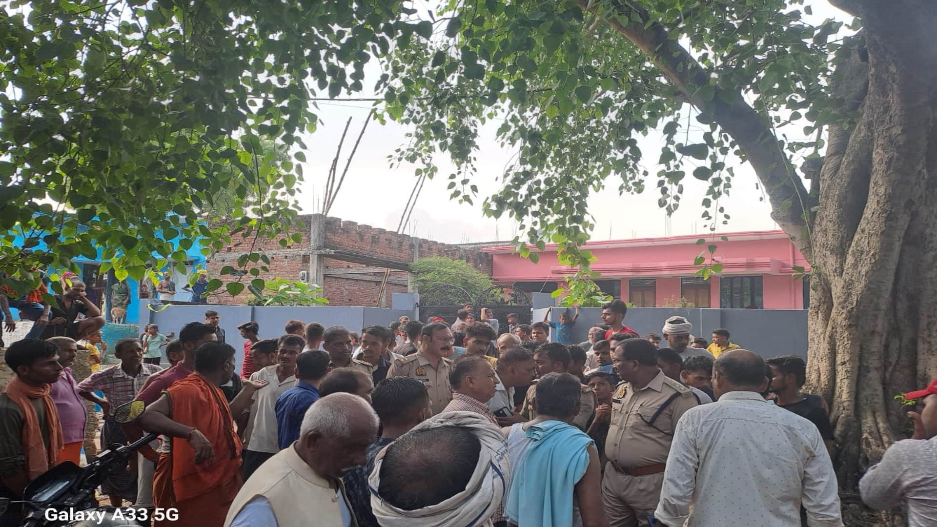 Ruckus on Muharram: Ruckus on the way to Tazia on Muharram in Prayagraj