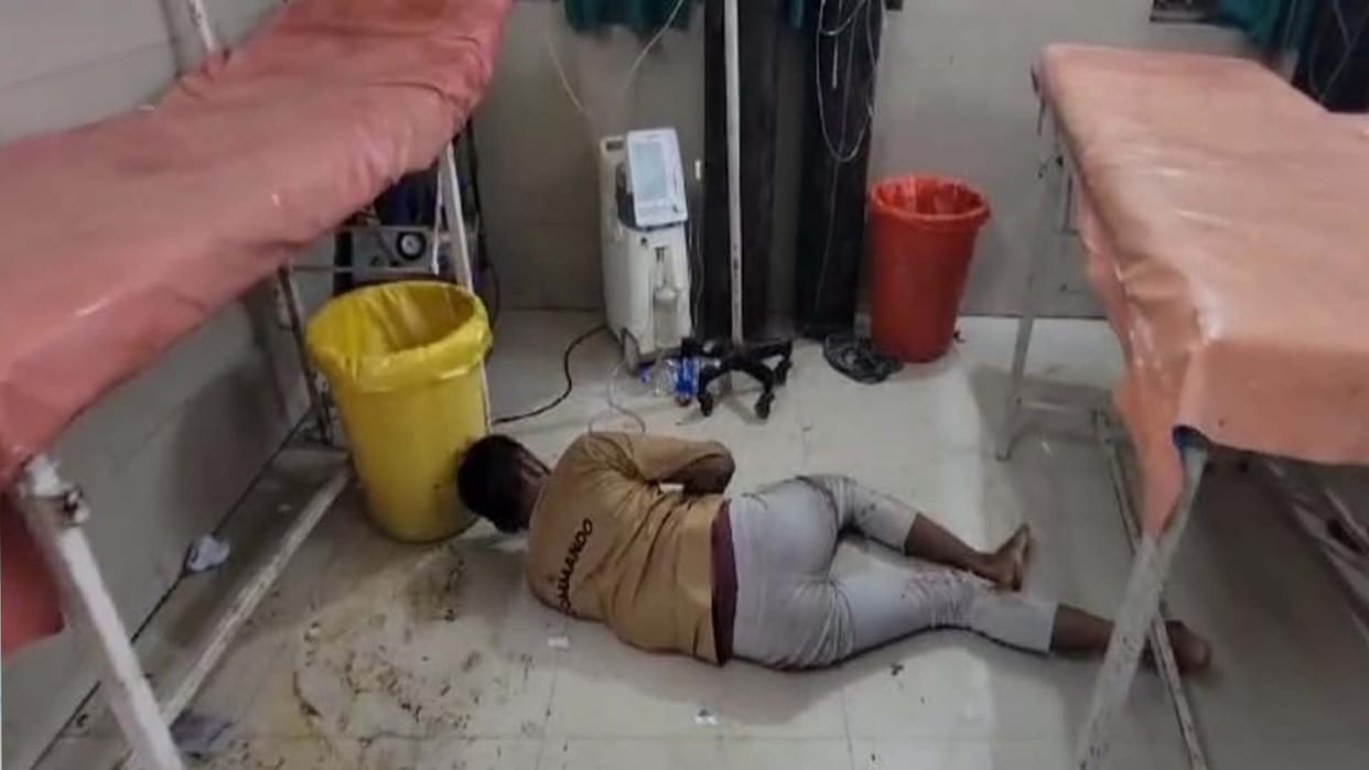 Patient kept writhing on the floor in emergency of district hospital, died due to not getting timely treatment