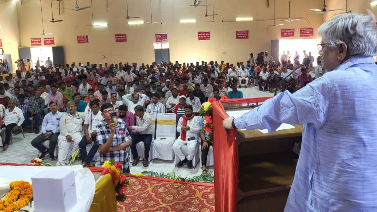 Railway employee widow should get 60 percent pension AIRF general secretary said in workers conference