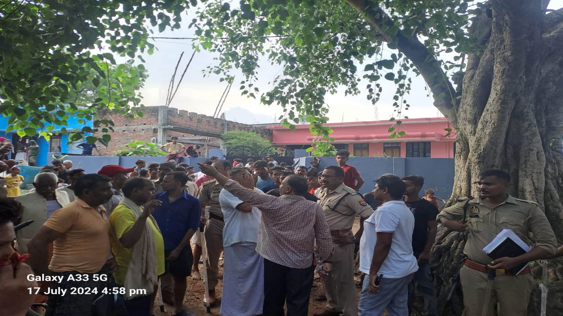 Ruckus on Muharram: Ruckus on the way to Tazia on Muharram in Prayagraj