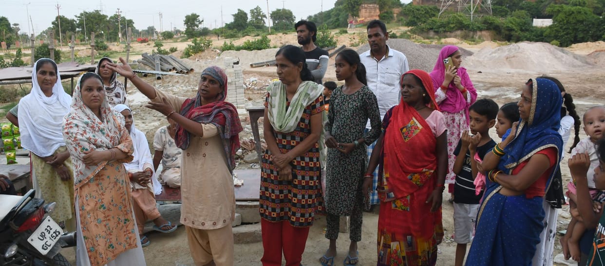 Lucknow: People of Akbarnagar says why did injustice happen to us.