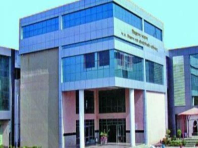 MP News: One and a half crore rupees are being paid annually on security and house keeping without tender in M