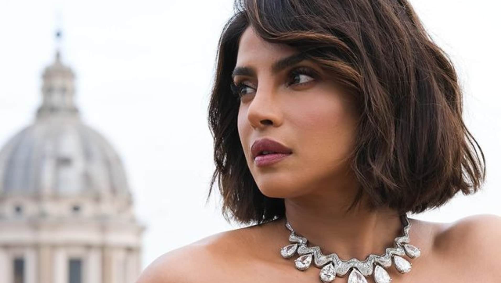 Bollywood Actress played negative villain role in films Priyanka Chopra Katrina kaif Kajol tabu