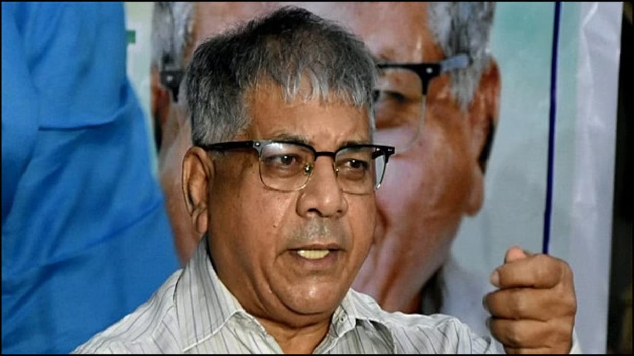 Koregaon Bhima Violence: Prakash Ambedkar cited Pawar's letter, said- Commission should summon him