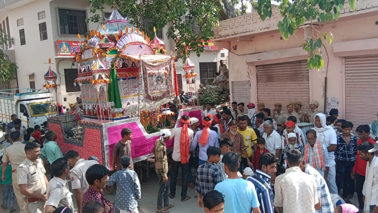 Sawai Madhopur: Tajiyas came out under the aegis of Moharram Committee, amazing performance of Akharas