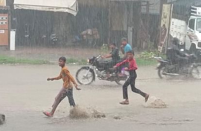 Uttarakhand Weather Update IMD Extreme Rainfall Alert schools will remain closed in Three districts