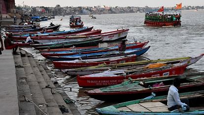 Ganga reached Aarti Sthal of Assi Ghat in varanasi water level 62 meters connectivity of Ghats lost