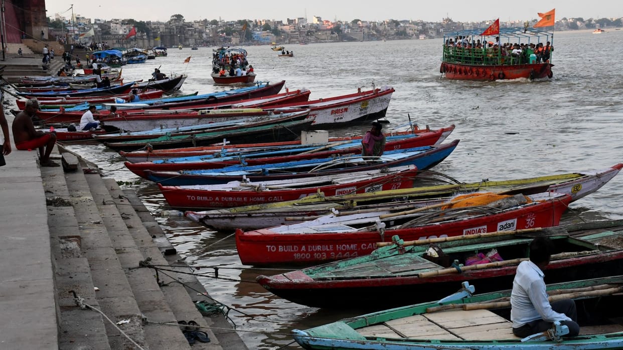 Varanasi News One license four boats being operated illegal boats have increased traffic on Ganges