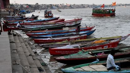 Ganga River: अस्सी घाट के आरती स्थल तक पहुंचीं गंगा, बढ़ाव जारी, 62.74 मीटर पहुंचा पानी; घाटों का संपर्क टूटा Ganga reached Aarti Sthal of Assi Ghat in varanasi water level 62 meters connectivity of Ghats lost