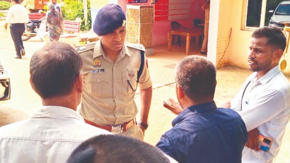 Woman burnt alive in police station in aligarh Police was pressurizing Hemalatha for compromise