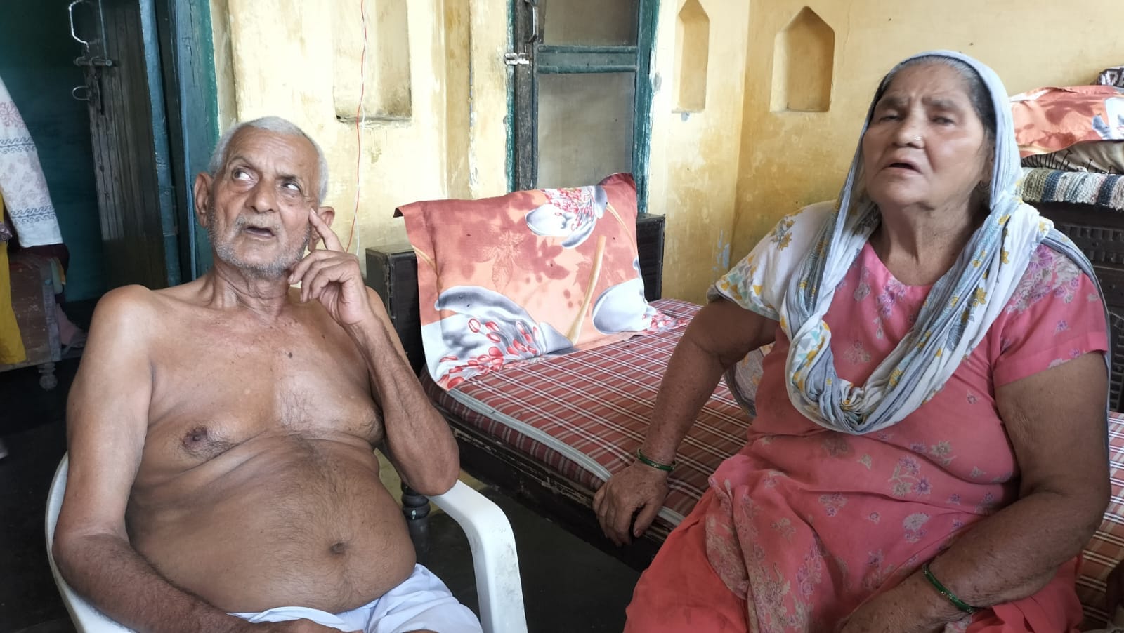 Brother absconded after killing his sister: Postmortem of the body was done by joining the neck
