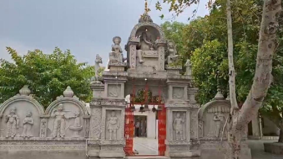 Ravana was born in Bisrakh village of Greater Noida people worship Lankesh.