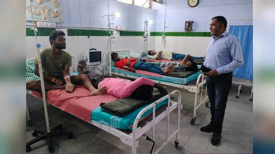 Uttarakhand News Eight workers fell ill after eating poisonous mushrooms in Bironkhal Hospitalized