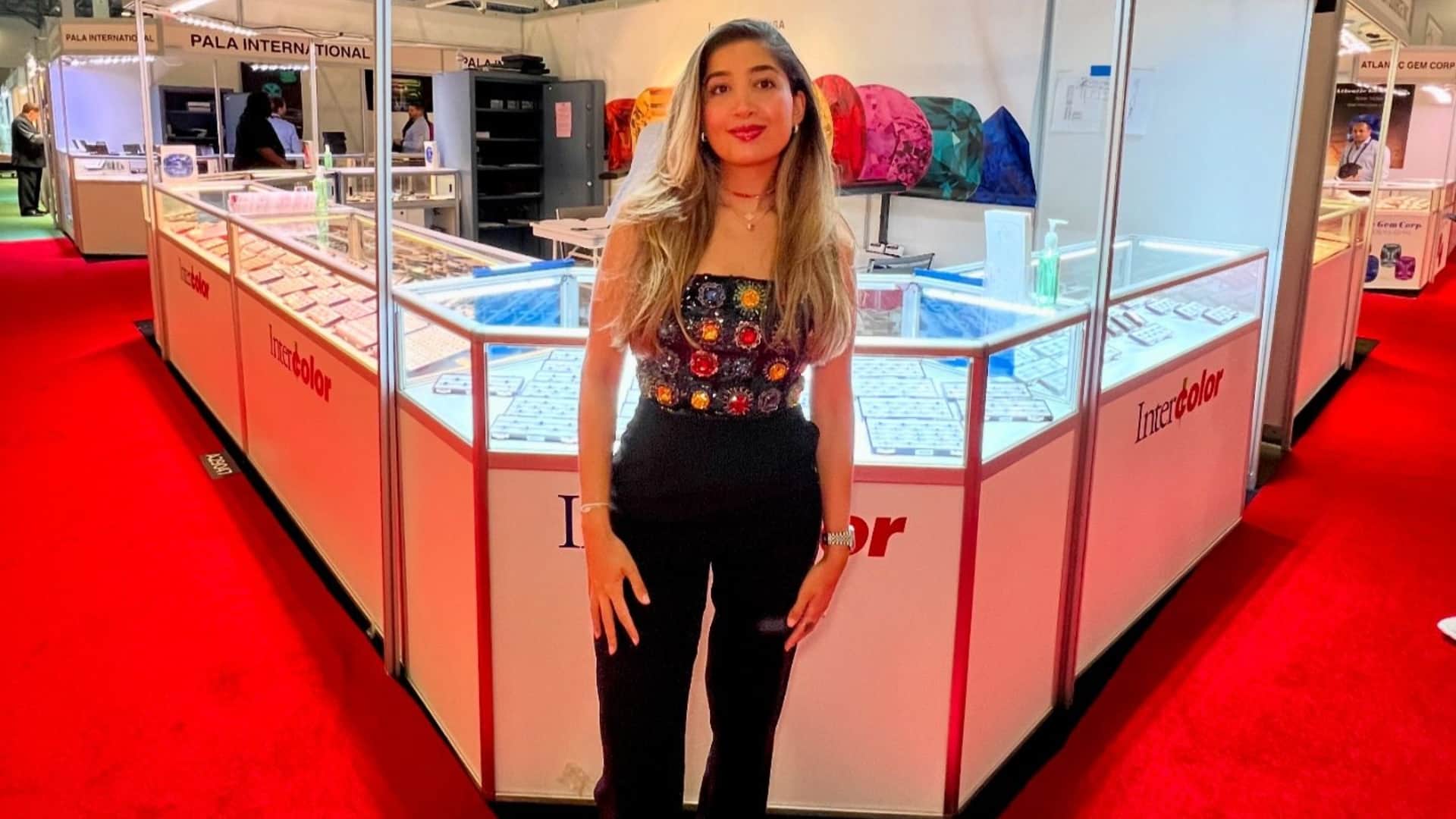 American influencer Julia Chafe apologizes to Priyanka Chopra over dissing her at Anant Radhika's wedding