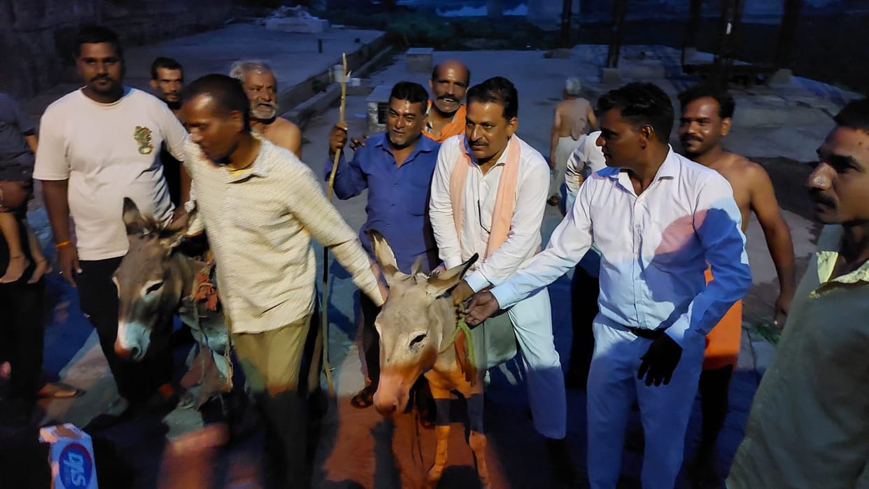 Mandsaur: Magic spell for rain! The village head was taken for a ride on a donkey