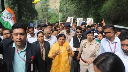 Newly elected MLA Hardeep Singh Bawa and CM wife Kamlesh Thakur have reached Shimla