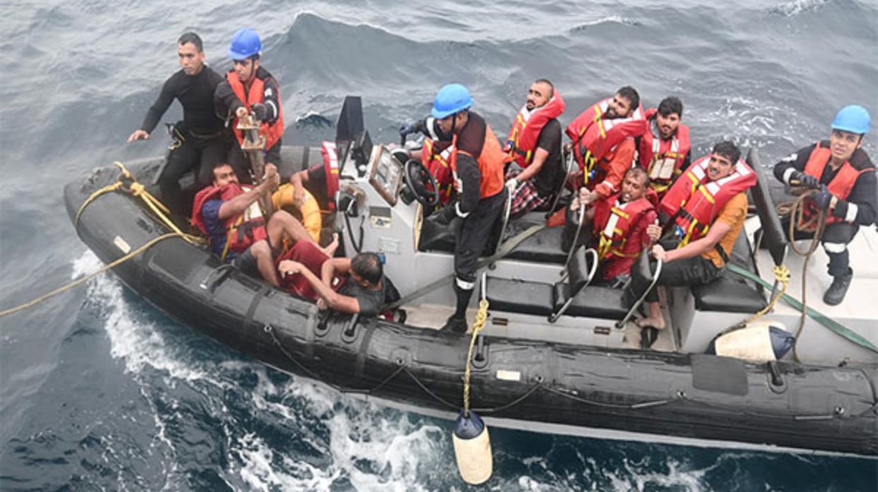 Indian Navy: body of one recovered from a ship capsized off the coast of Oman
