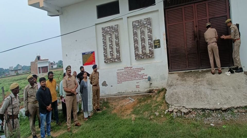 Big action against liquor mafia in Firozabad property worth Rs 60 lakh seized