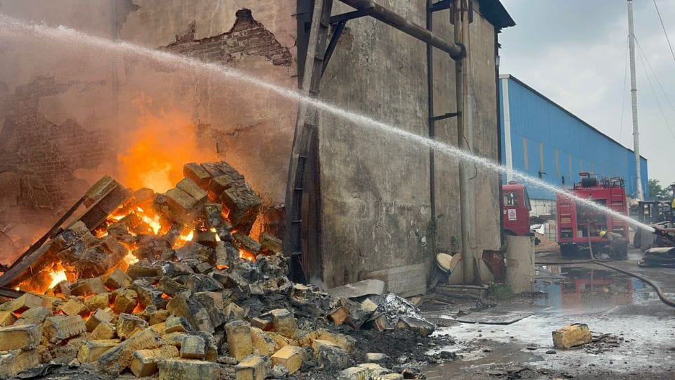 Massive fire breaks out in ferro titanium factory in Bhilai