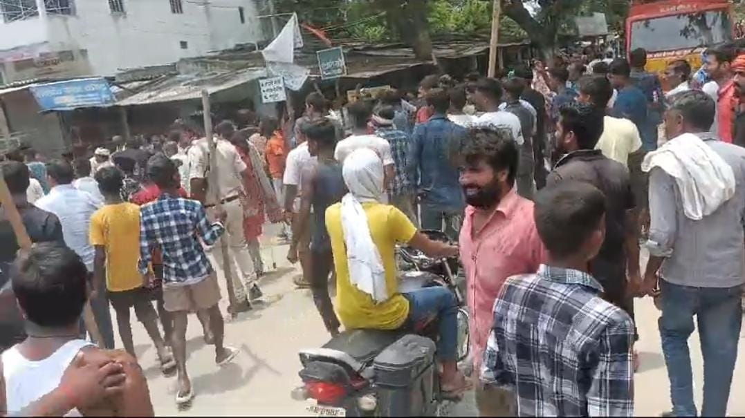 Bihar: Violent clash between two communities over hoisting of flag