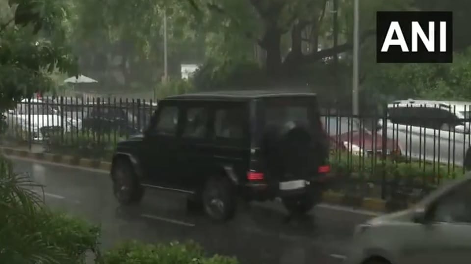 Weather became pleasant due to rain in Delhi-NCR