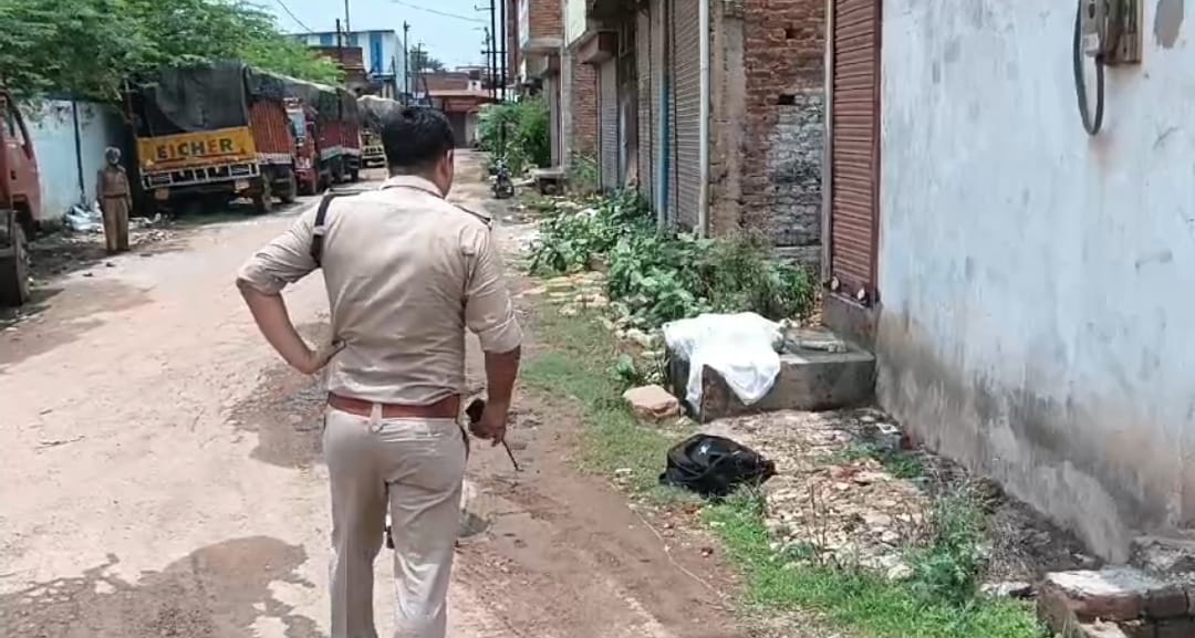 Gwalior: Sensation created when the dead body of a three-year-old child was found in a bag