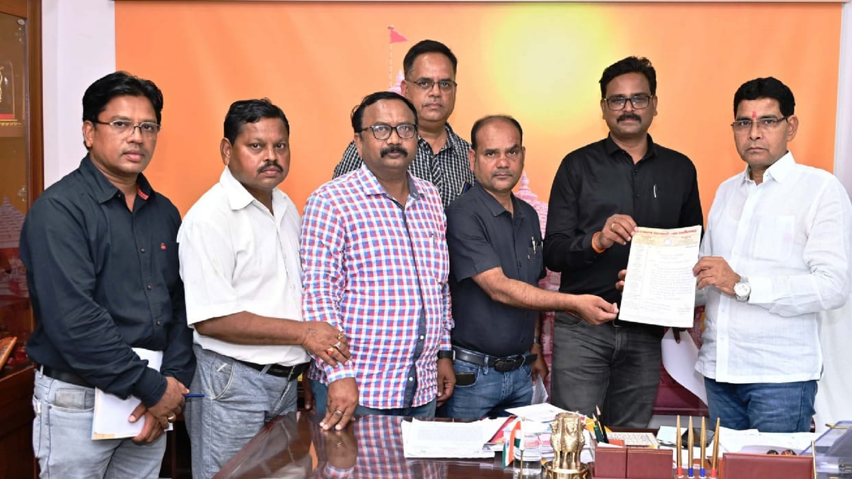 Chhattisgarh Patwari Sangh indefinite strike ends: Now there will be no problem on revenue related matters