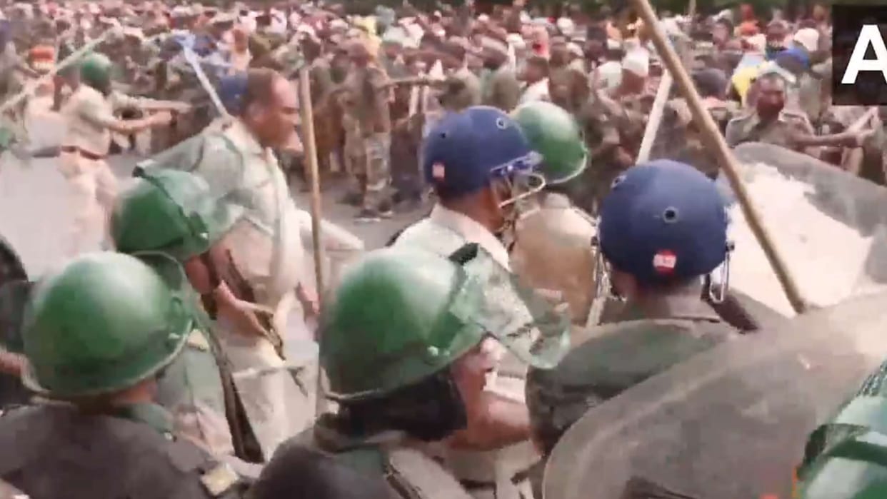 jharkhand assistant police personal protest in ranchi for salary hike regularization lathi charge