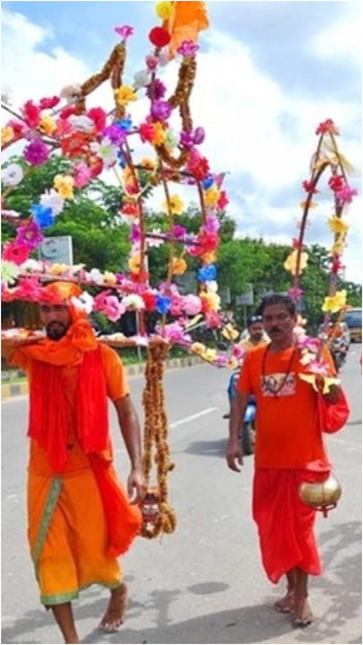 Shiv devotees of Lakhimpur Kheri bringing Ganga water were attacked, three arrested